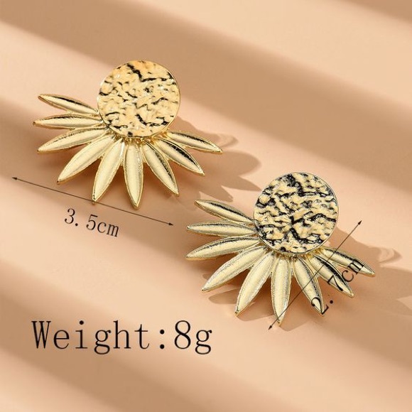 Gold Boho Style Maple Leaf Stacked Earring - Picture 4 of 7